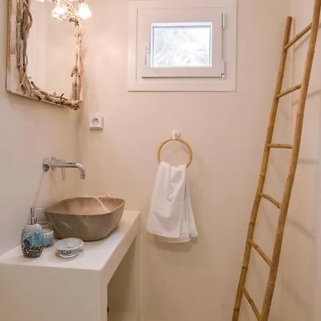 Nostromo - Fully Renovated Sirma! Hébergement de vacances *